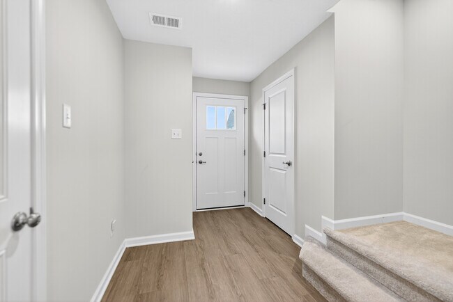 Foto del edificio - 526 Dogwood Ln