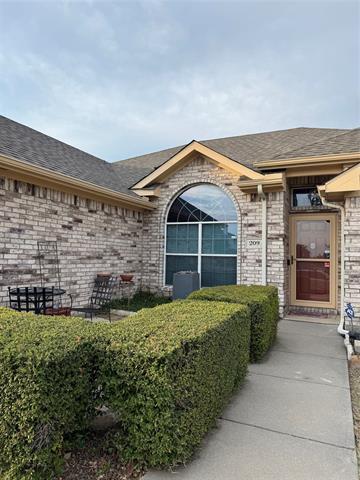 Building Photo - 209 Cloudcroft Dr