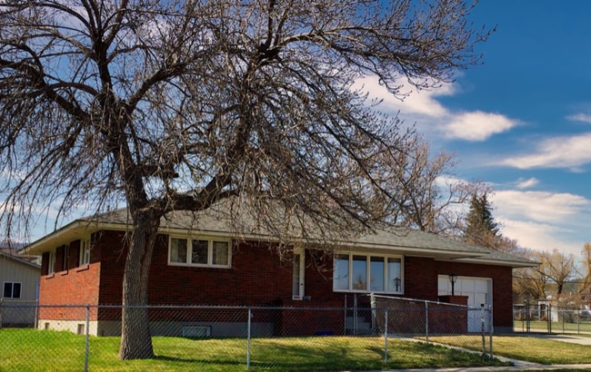 Building Photo - 1301 Walnut St