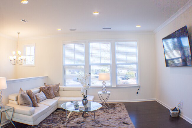 Foto del edificio - Sleeps 9 | Modern Upscale Ballantyne Gem