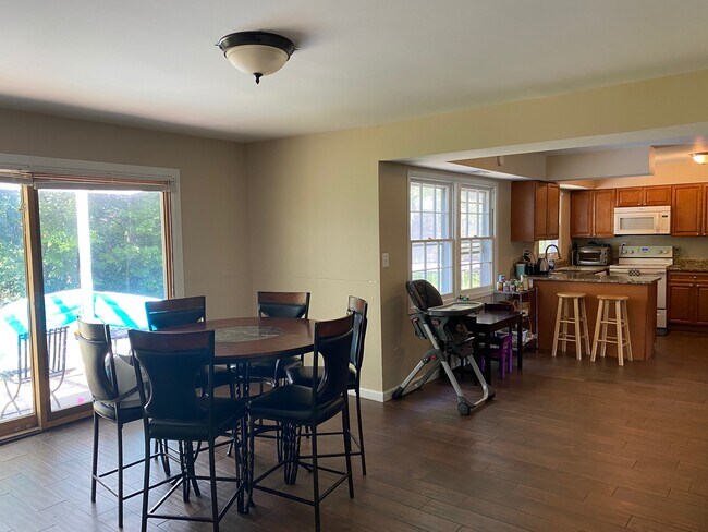 Foto del edificio - 12612 Cedarbrook Ln