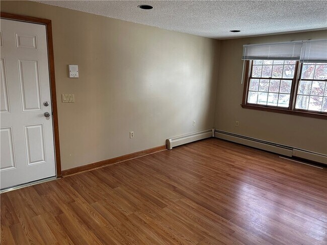 Building Photo - 95 Park Place Unit 202