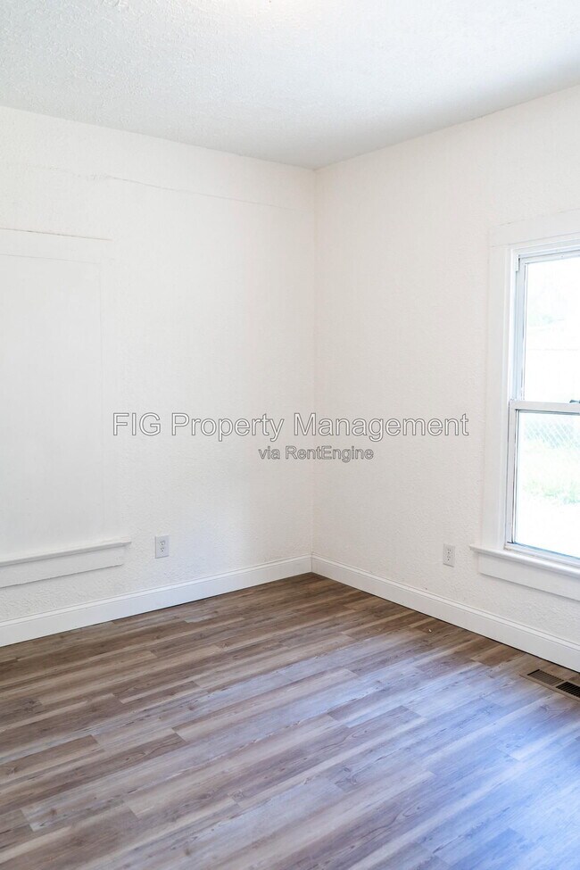 Building Photo - 1013 Glider Ave