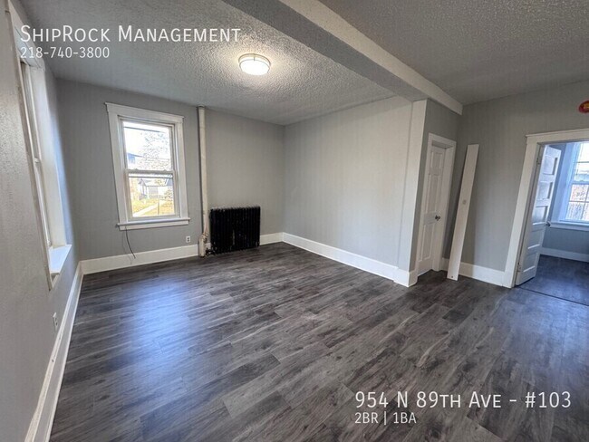 Foto del edificio - 954 89th Ave W