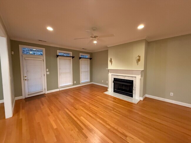 Foto del edificio - 2208 Anchoridge Ave