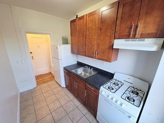 Building Photo - 1 bedroom in BRONX NY 10458