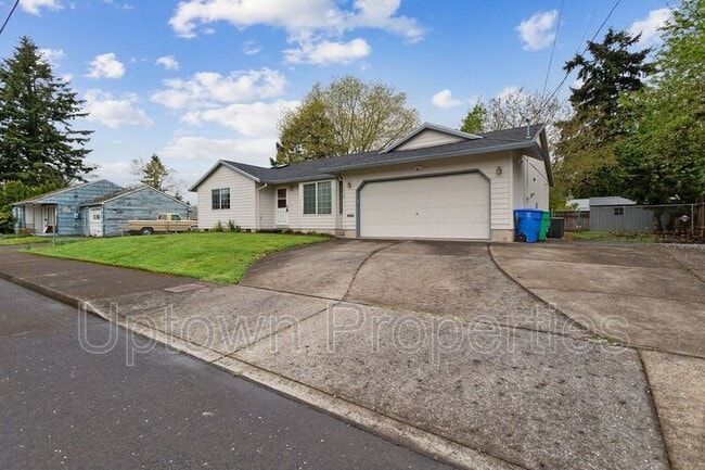 Building Photo - 5240 SE 63rd Ave