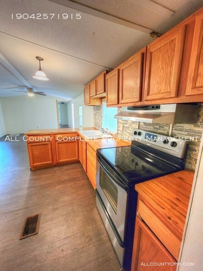 Building Photo - 7840 Old Middleburg Rd S