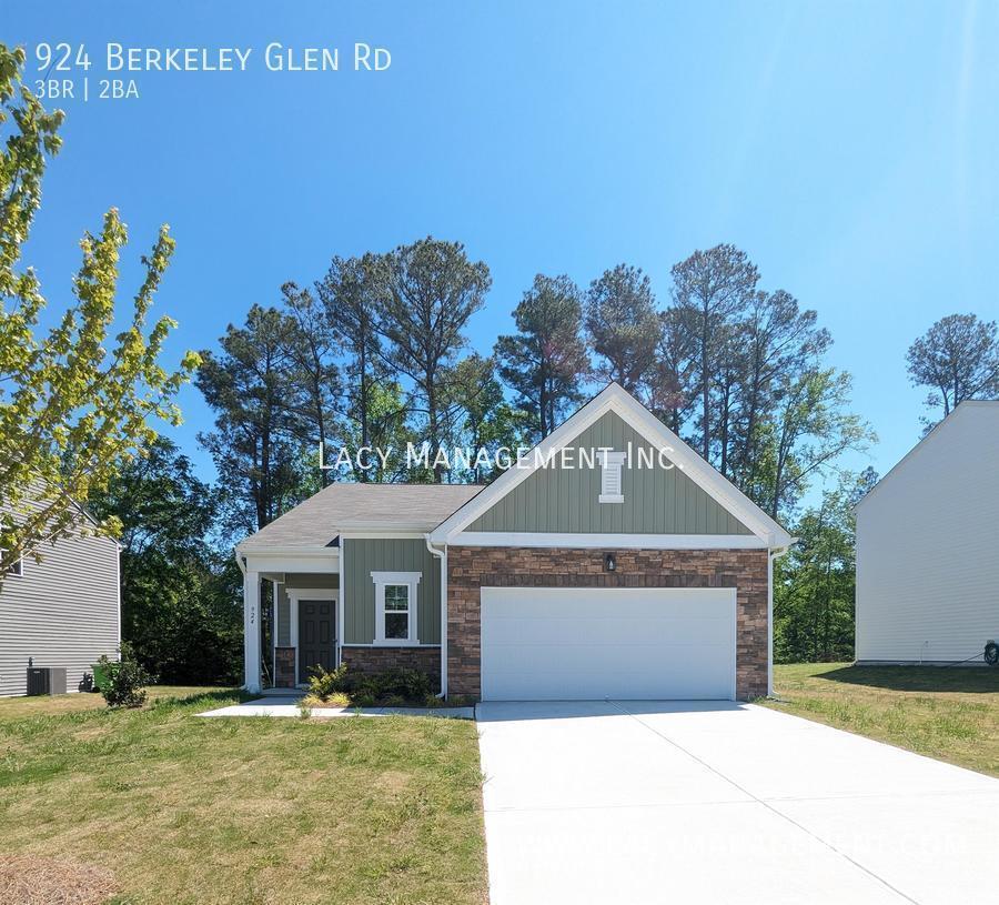 Primary Photo - 924 Berkeley Glen Rd