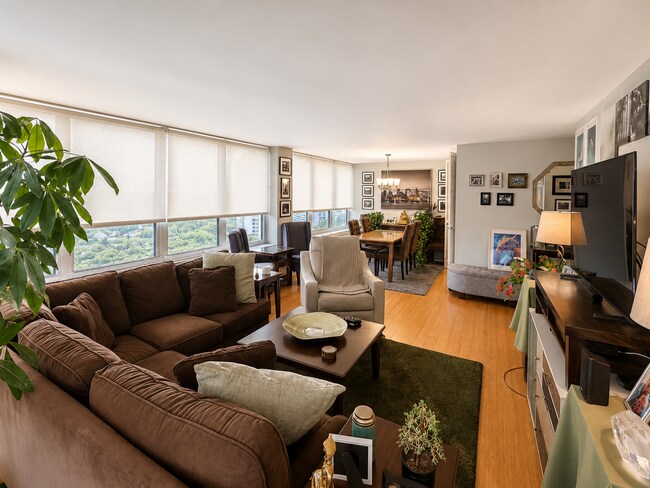 Foto del edificio - 4800 S Chicago Beach Dr
