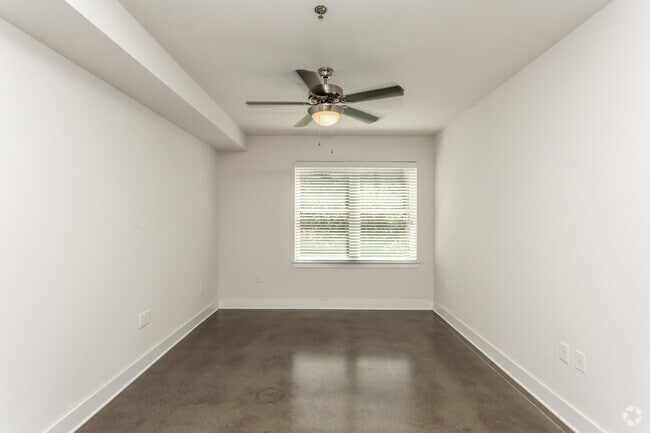 1BR, 1BA - 620 SF - Vue on 5th