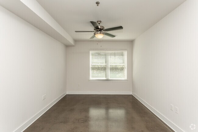 1BR, 1BA - 620 SF - Vue on 5th