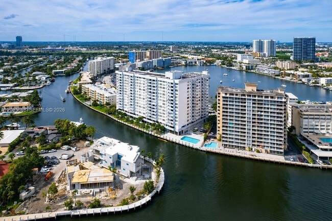 Building Photo - 137 Golden Isles Dr