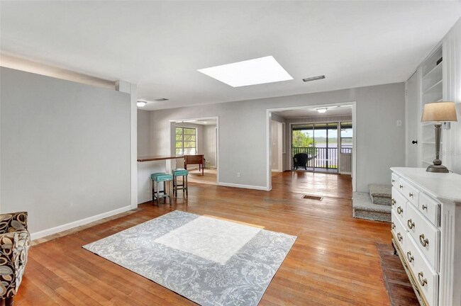 Foto del edificio - 311 N Blue Lake Terrace