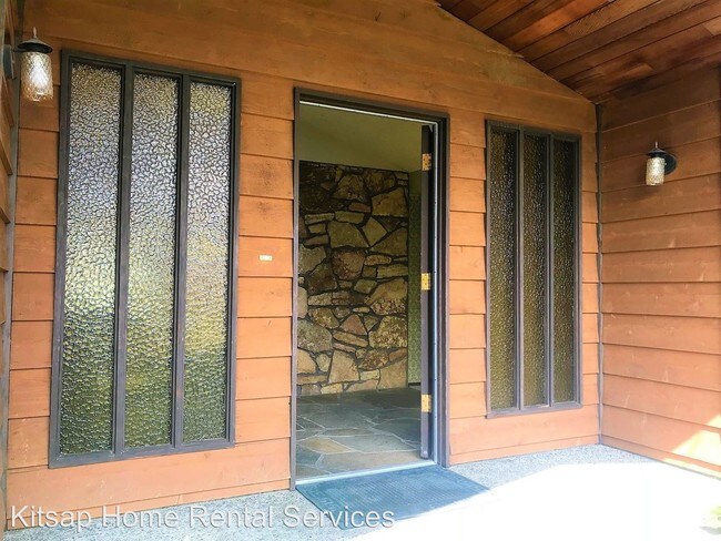 Building Photo - 4 br, 2 bath House - 2034 NE Laurie Vei Loop