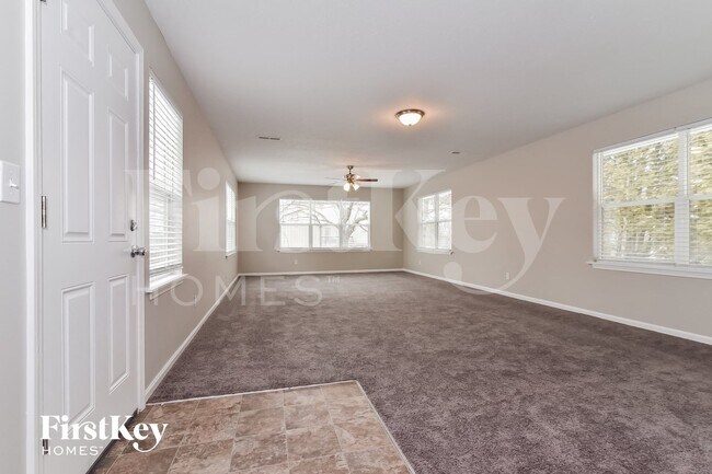 Foto del edificio - 11704 Grenadier Ln