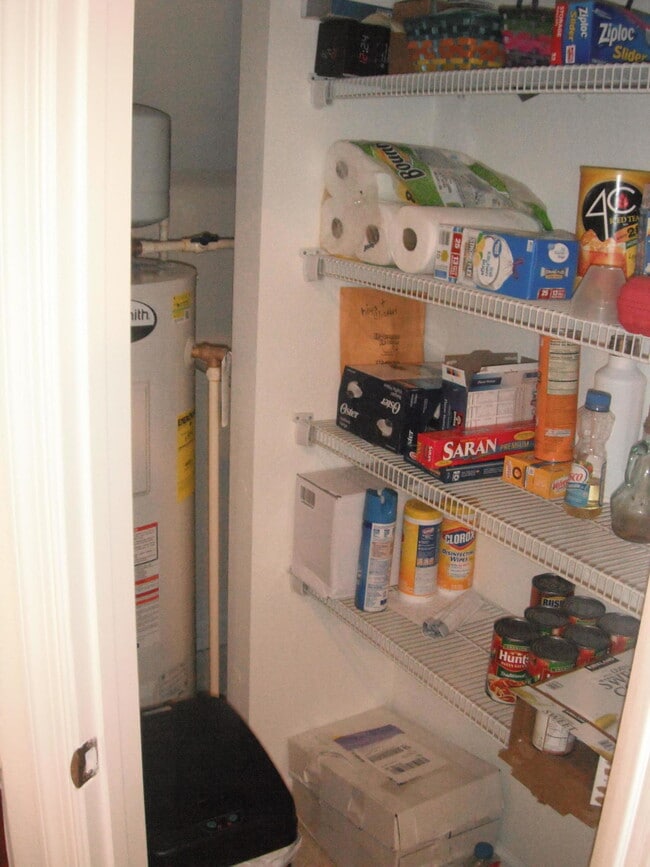 Building Photo - 3063 SW Otter Ln