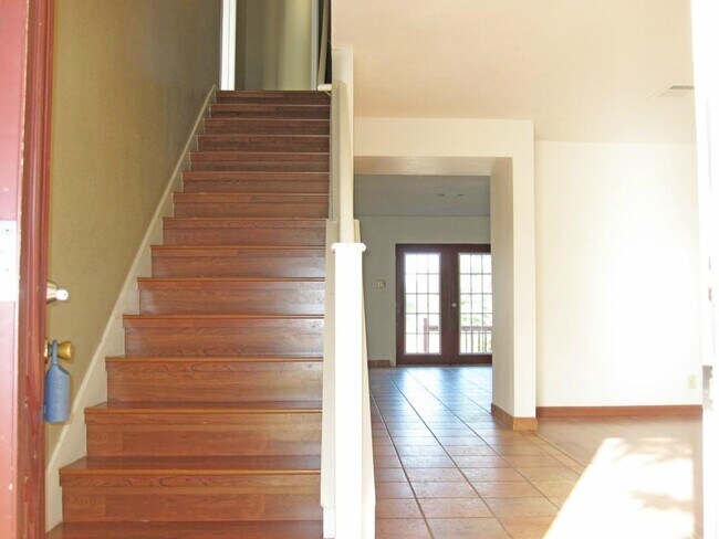 Foto del edificio - 1318 Comfort St