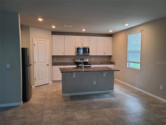Photo - 10217 DAYBREAK GLN Unit House