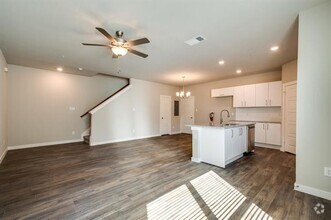 Building Photo - 606 Fallow Dr