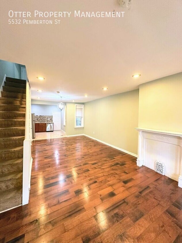 Primary Photo - 5532 Pemberton St