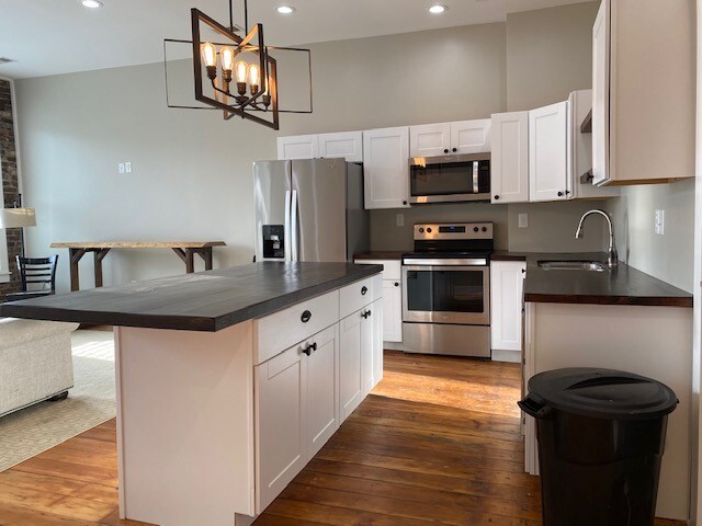 Kitchen 2 - 713 Main St
