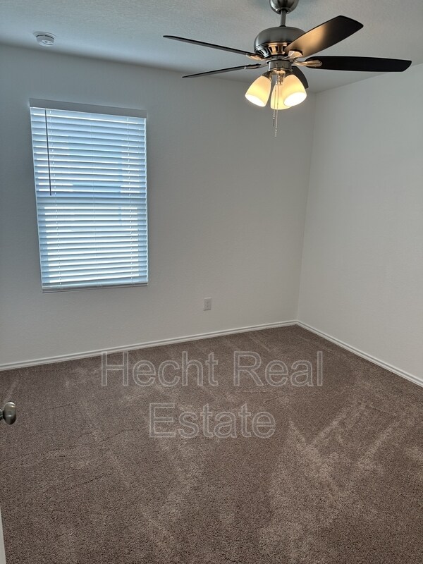 Building Photo - 240 Ottowa Way