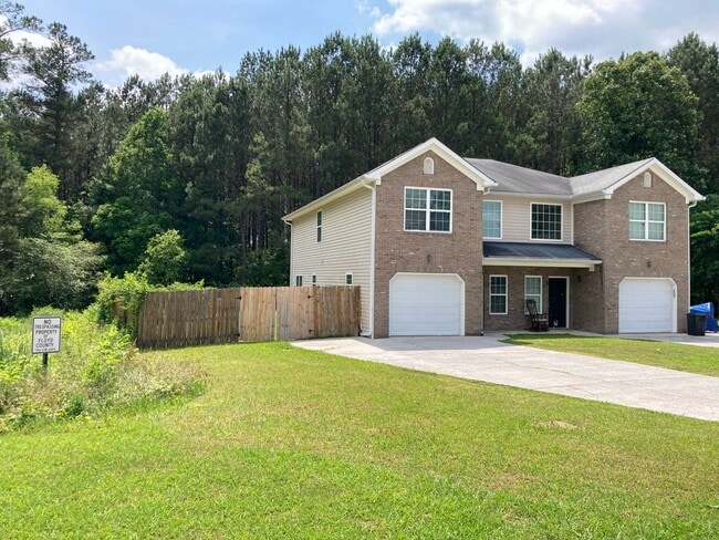 Building Photo - Updated 3/2.5 Townhouse in Armuchee- $1,350