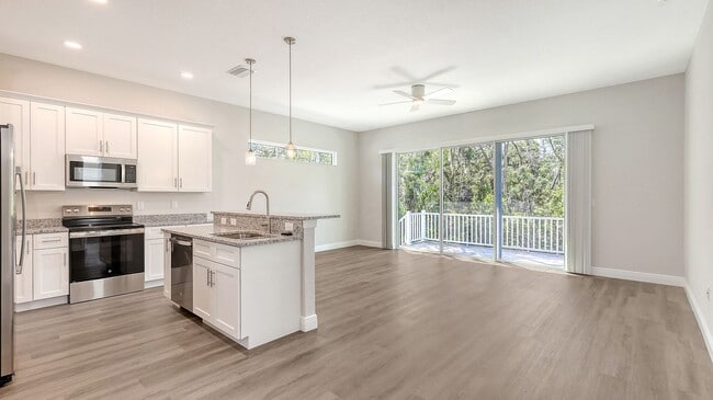 Foto del edificio - River Run Estates - Brand New Construction...