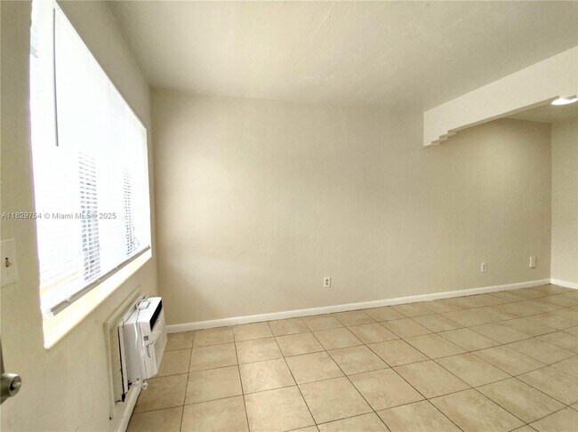 Foto del edificio - 1565 SW 6th St