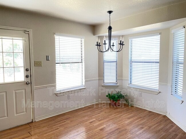 Building Photo - 4702 Mallard Ln