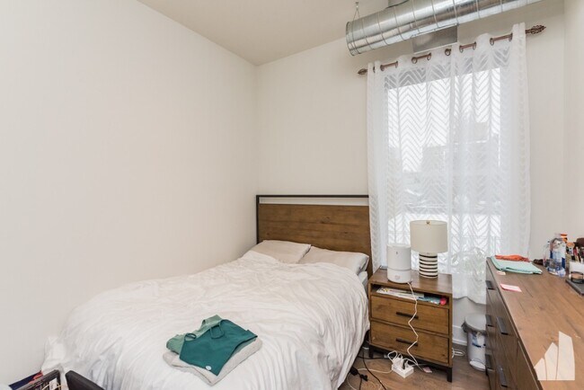 Foto del edificio - 835 N Wolcott Ave