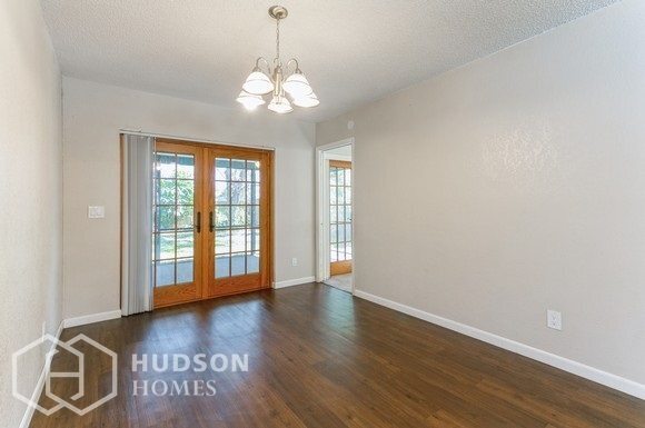 Foto del edificio - 1009 Alamanda Dr