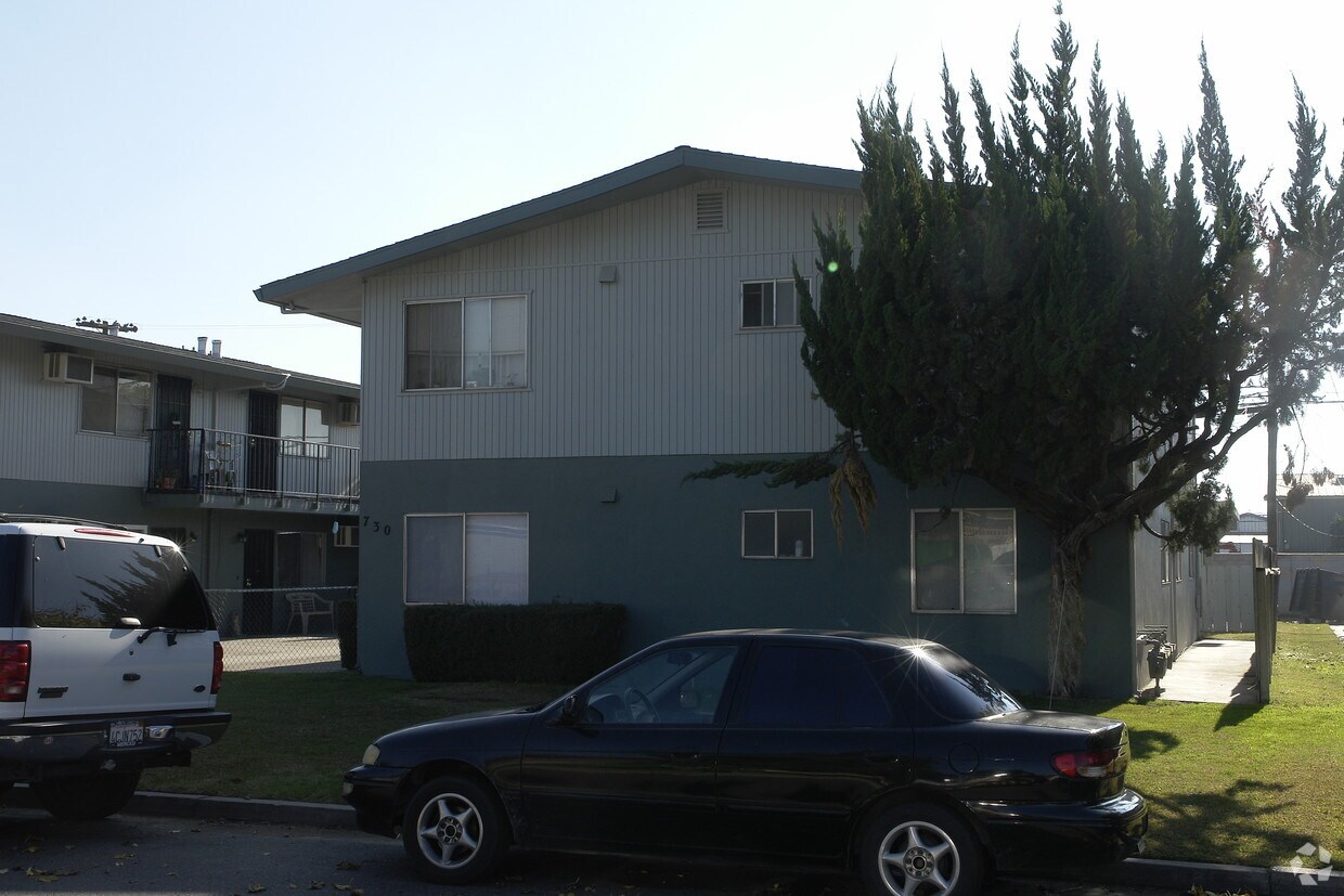 Building Photo - 730 Cedar Ave