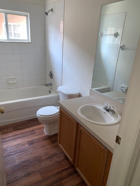 Building Photo - 12932 Fieldmoor Ct