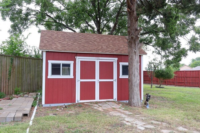Building Photo - 11406 Greens Ct