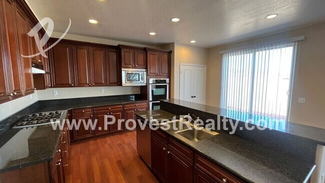 Foto del edificio - Large 5 Bed, 3 Bath Hesperia Home!!!