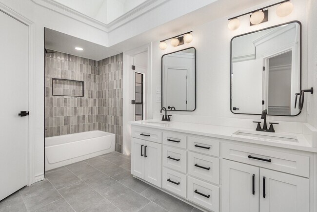 Building Photo - 922 Sycamore Creek Rd