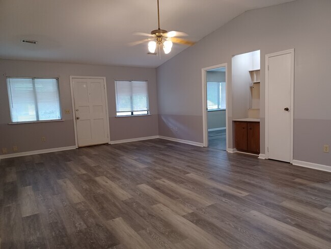 Foto del edificio - 616 Slade St