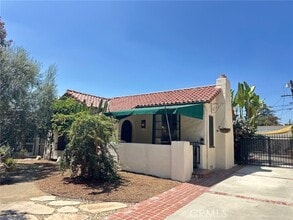 Building Photo - 223 Segovia Ave