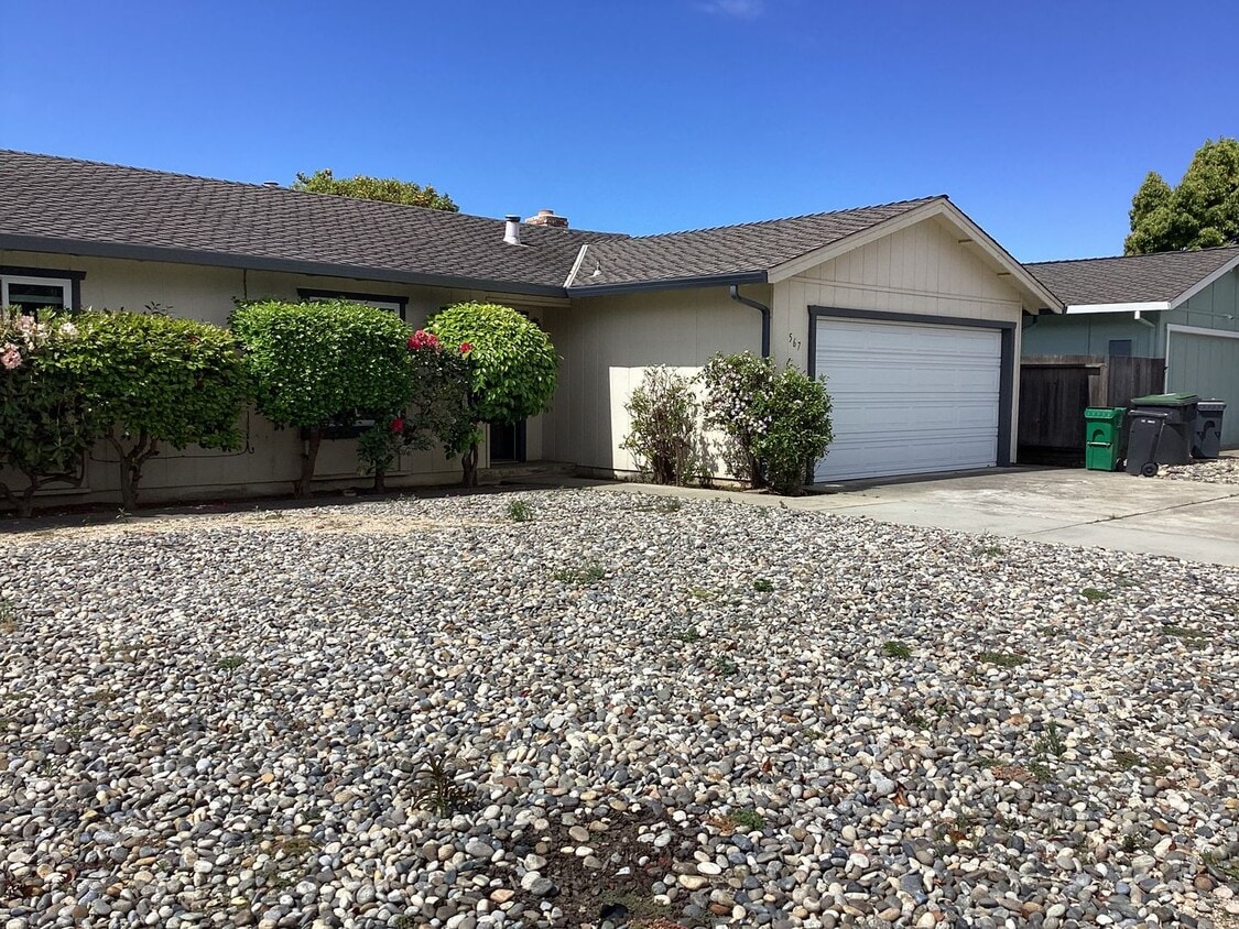 Primary Photo - Single Level Home in Watsonville