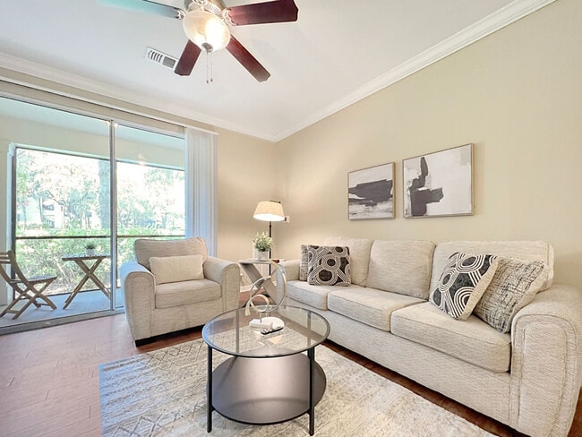 Foto del edificio - 25150 Lovegrass Dr