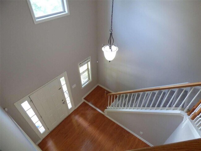 Foto del edificio - 1530 Shiloh Manor Ct