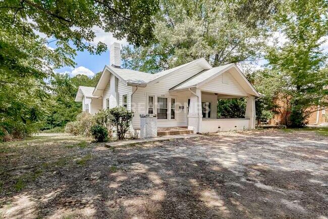 Building Photo - 1137 Montlieu Ave