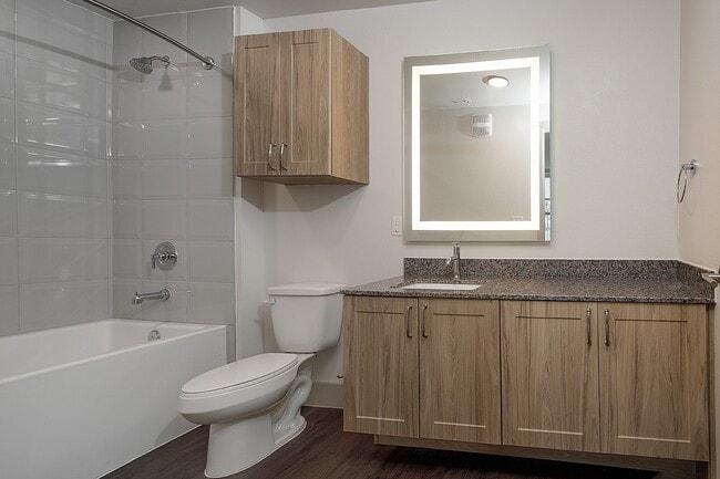 Building Photo - 8900 Six Pines Dr