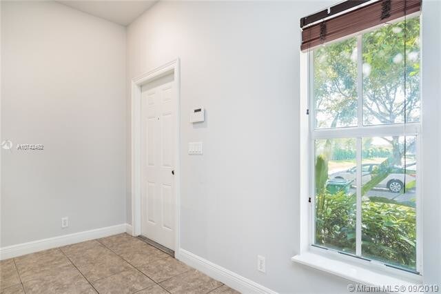 Building Photo - 2679 SW 99th Way  2679 Miramar FL 33025