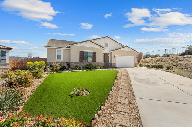 Foto del edificio - Stunning 4 bedroom 3 bath home in Summer Wind Trail Community