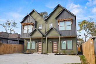 Building Photo - 7949 Attwater St