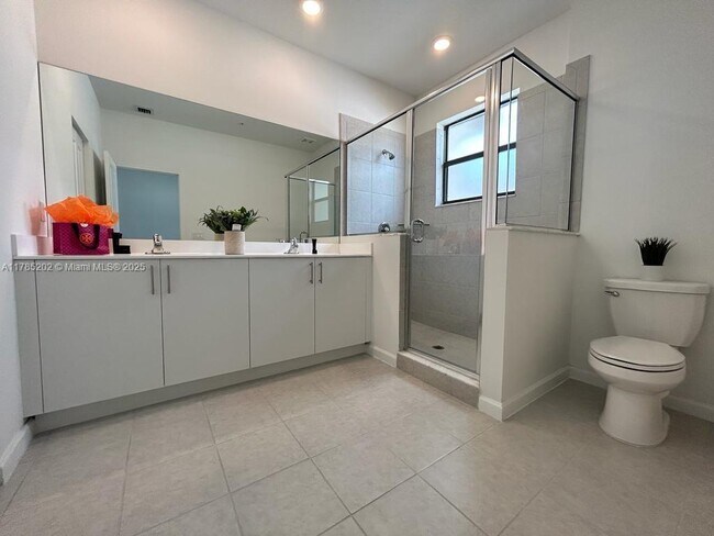 Building Photo - 213 SW 159th Way