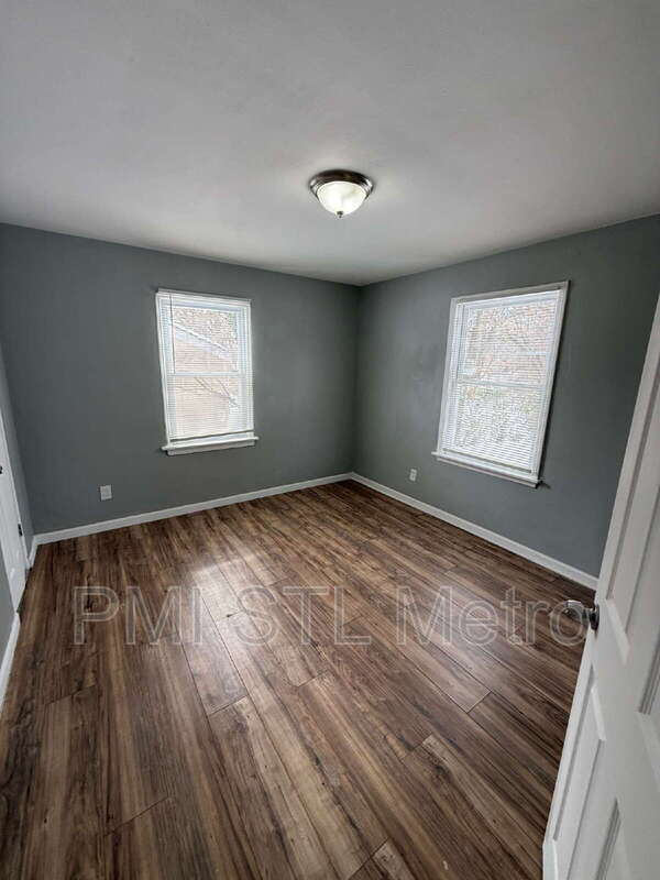 Foto del edificio - 9729 Lorna Ln